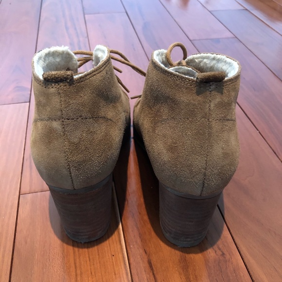 Trendy Ankle lace tan suede fur chunky heel 7.5 - Picture 3 of 6